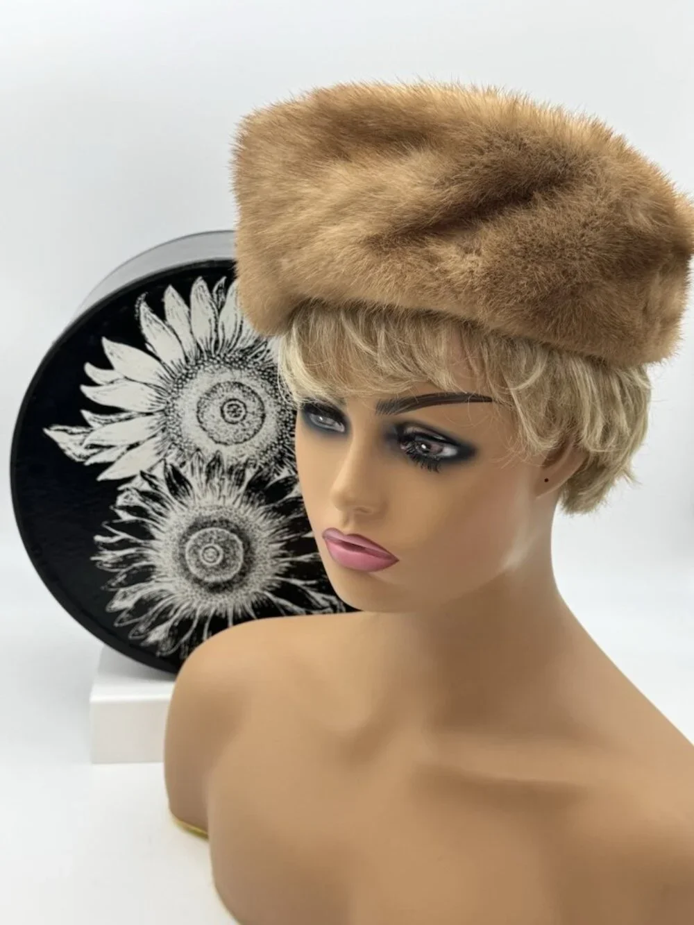 Vintage Mink Fur Hat with Original Box, FORECAST Kaufmann's Pittsburgh EUC